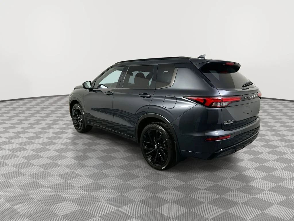 New 2026 Gray Nissan Platinum image 6
