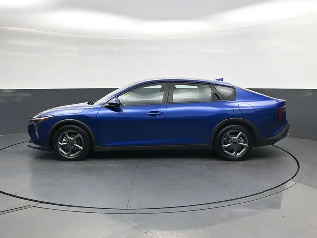 Used 2025 Blue Kia LXS image 8