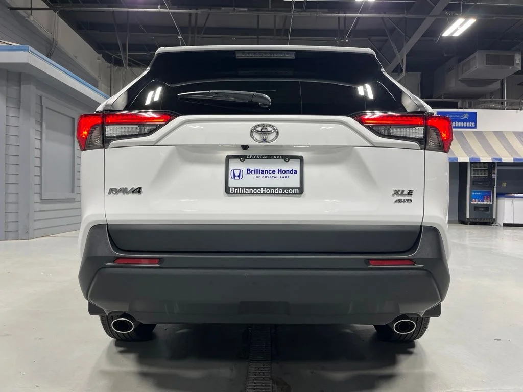 Used 2021 Super White Toyota XLE image 6