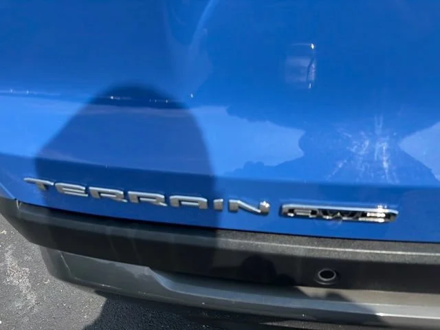 Used 2026 Rapids Metallic GMC Elevation image 18