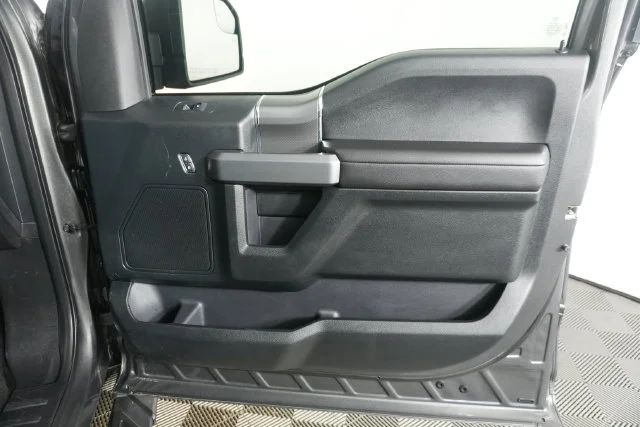 Used 2017 Magnetic Metallic Ford XLT image 36