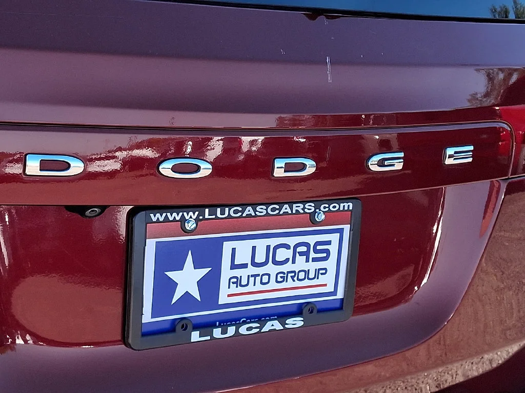 Used 2019 Red Dodge SXT image 32