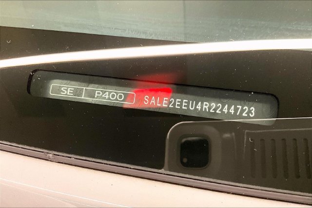 Used 2024 Fuji White Land Rover X-Dynamic SE image 24