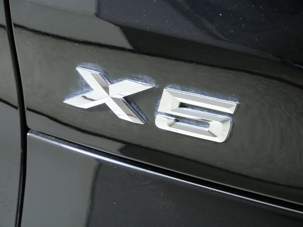 Used 2020 Jet Black BMW xDrive40i image 14