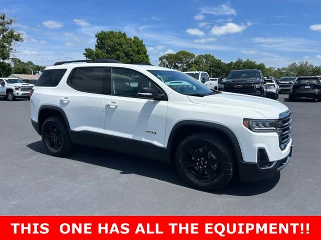 2023 GMC Acadia AT4 AWD's photo