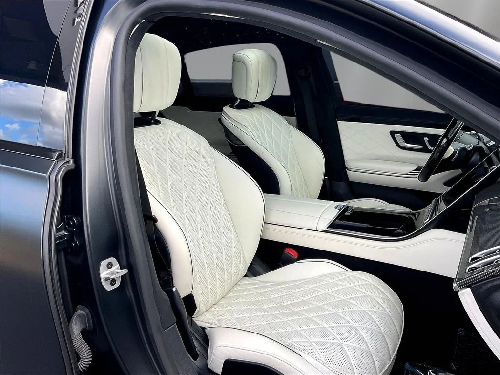 Used 2023 Black Mercedes-Benz S 580 image 28