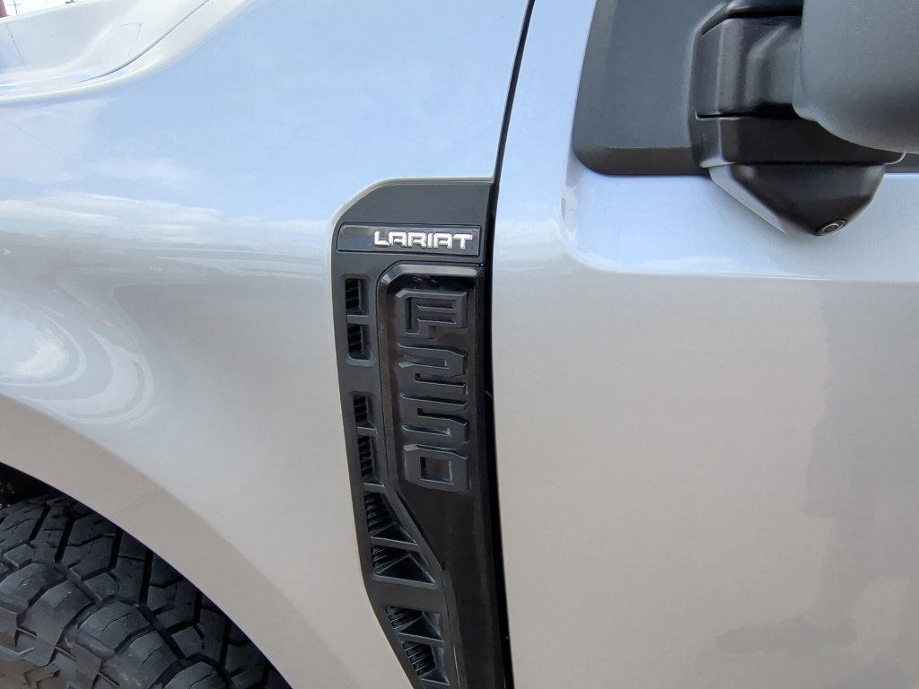 Used 2024 Silver Ford Lariat image 54