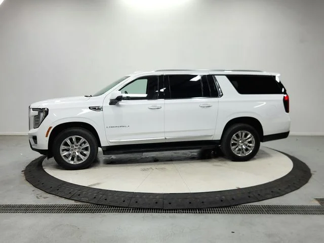 Used 2025 White GMC Denali image 5