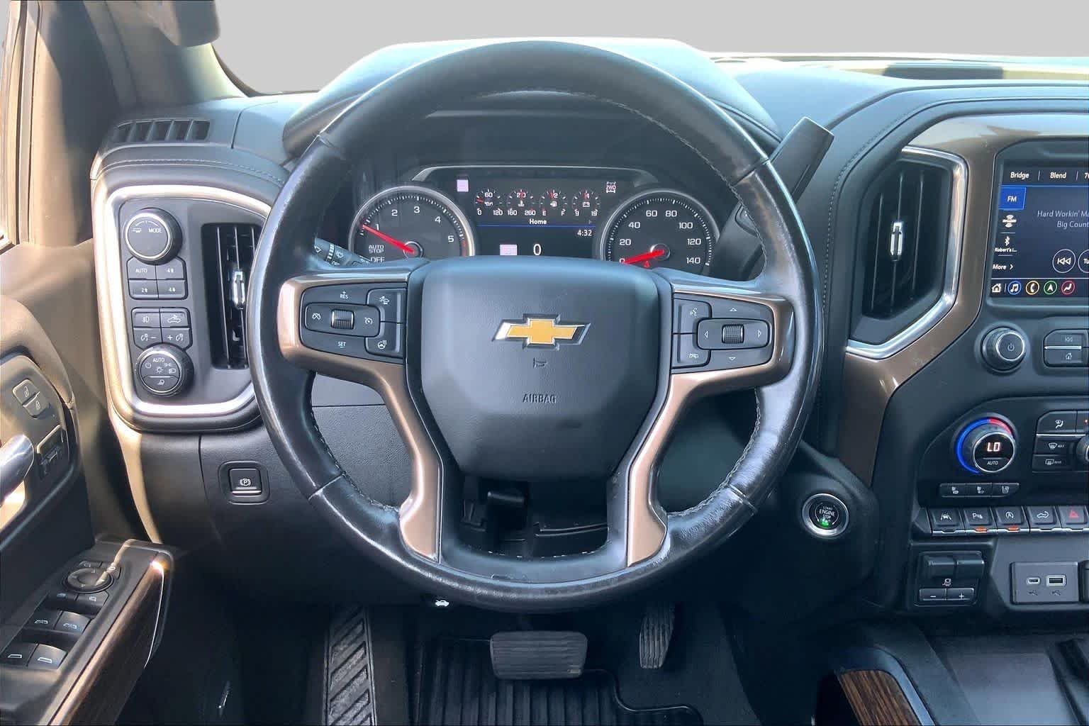 Used 2021 Black Chevrolet High Country image 5