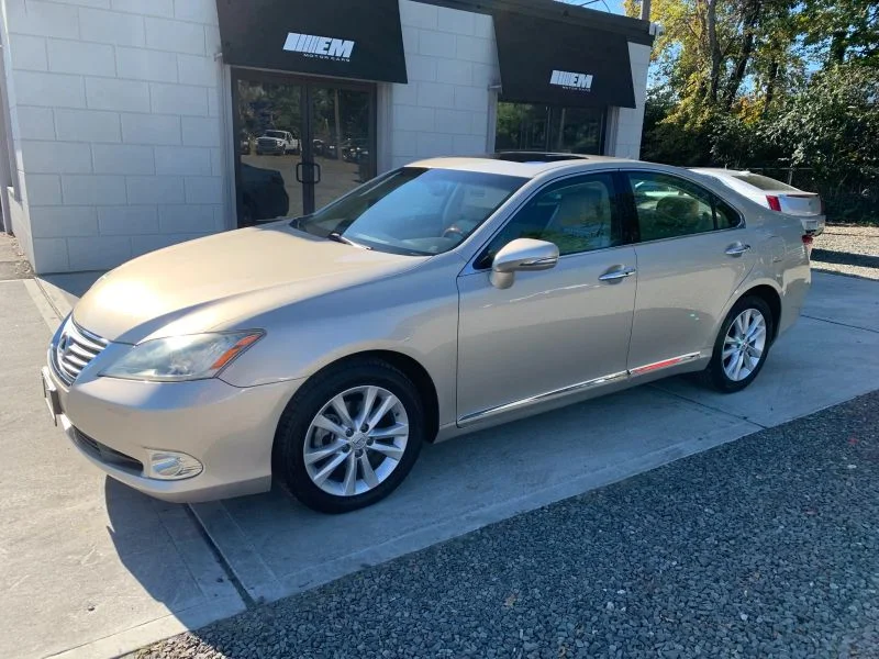 Used 2011 Gold Lexus ES 350 Sedan 4D image 6