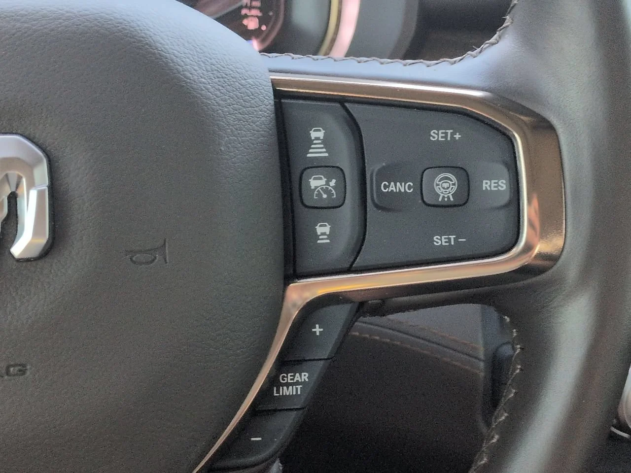 2025 RAM Ram 1500 Pickup Limited Longhorn - Photo 25