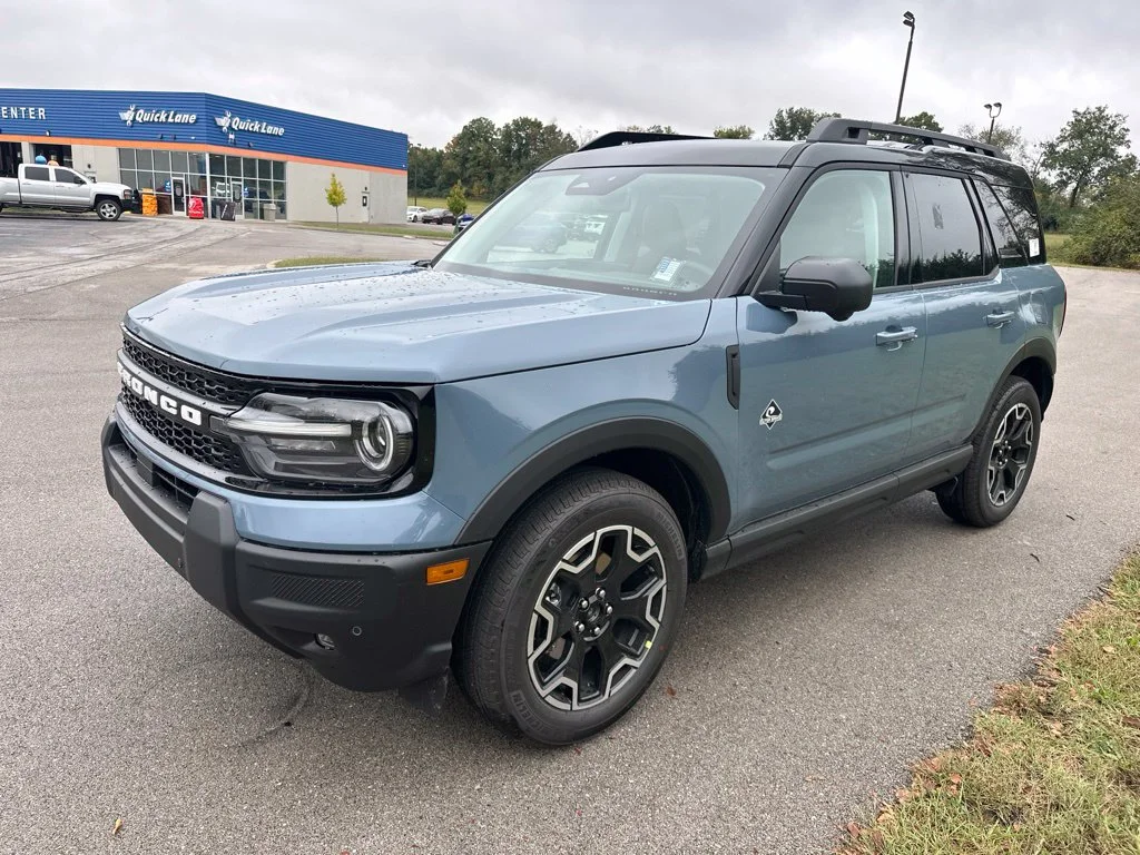 New 2026 Azure Gray Metallic Tri-Coat Ford Outer Banks® image 3