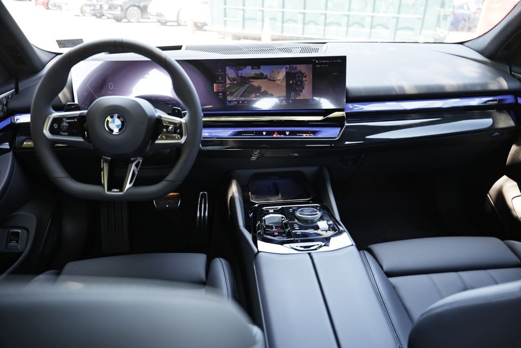 New 2027 Brooklyn Grey Metallic BMW 530i xDrive image 28