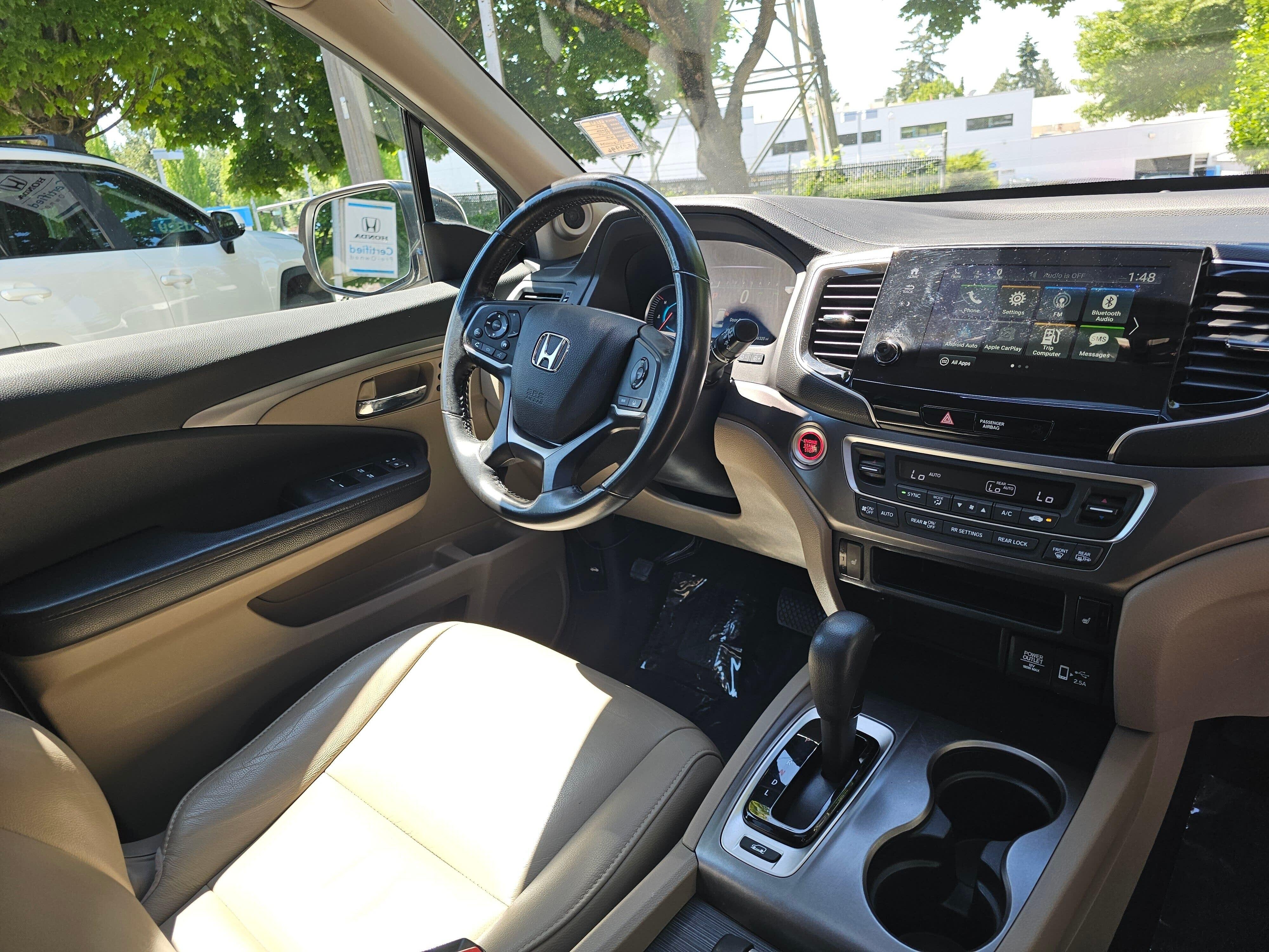 Used 2019 White Diamond Pearl Honda EX-L image 10