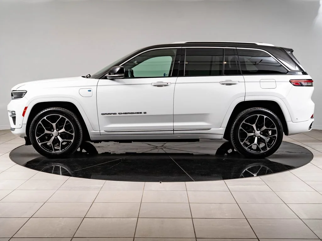 Used 2022 Bright White Clearcoat Jeep Summit Reserve 4xe image 5
