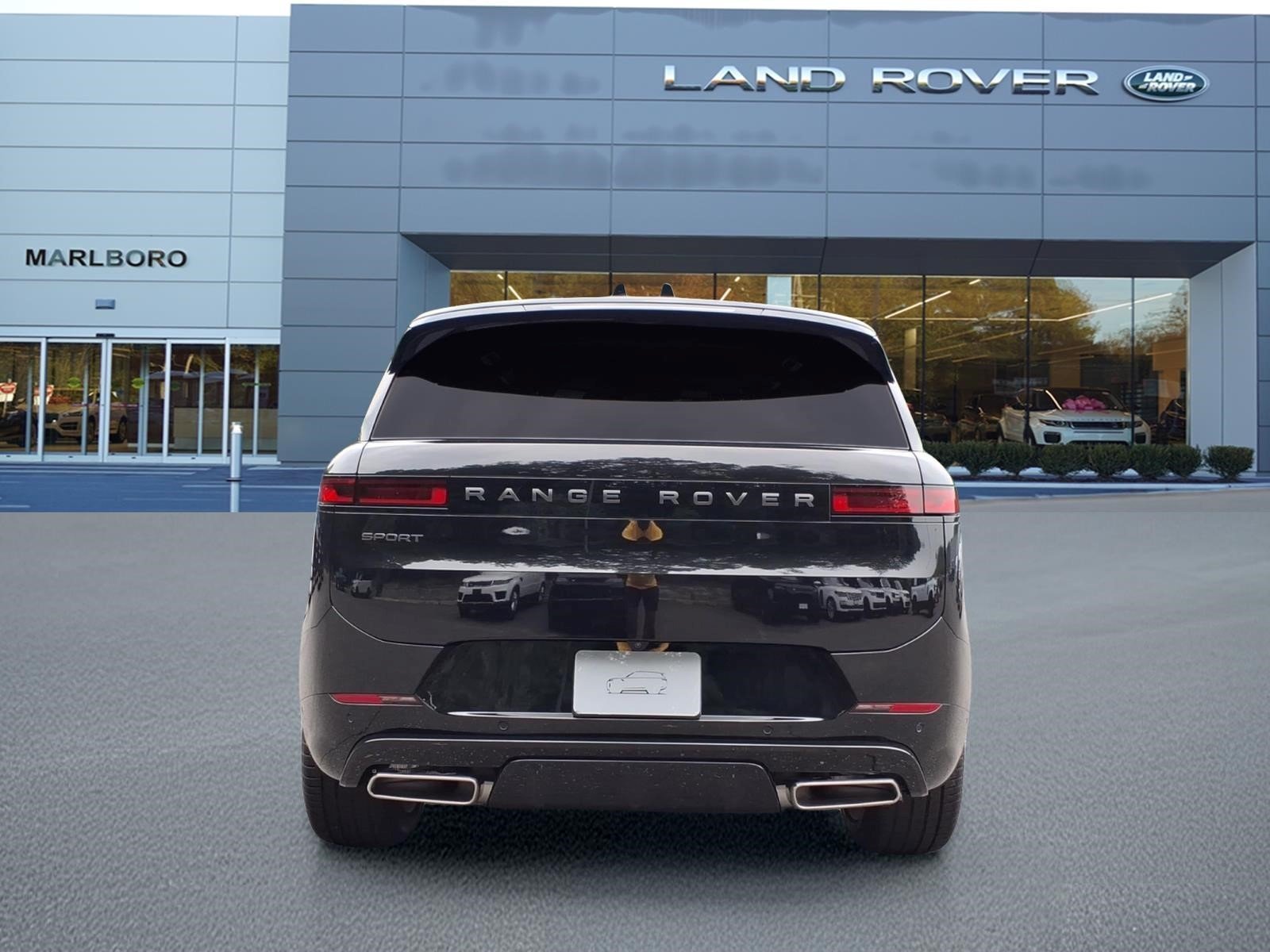 New 2026 Santorini Black LAND ROVER Dynamic SE image 7