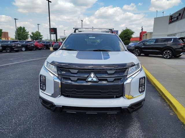 New 2025 White Mitsubishi 2.0 SE image 2
