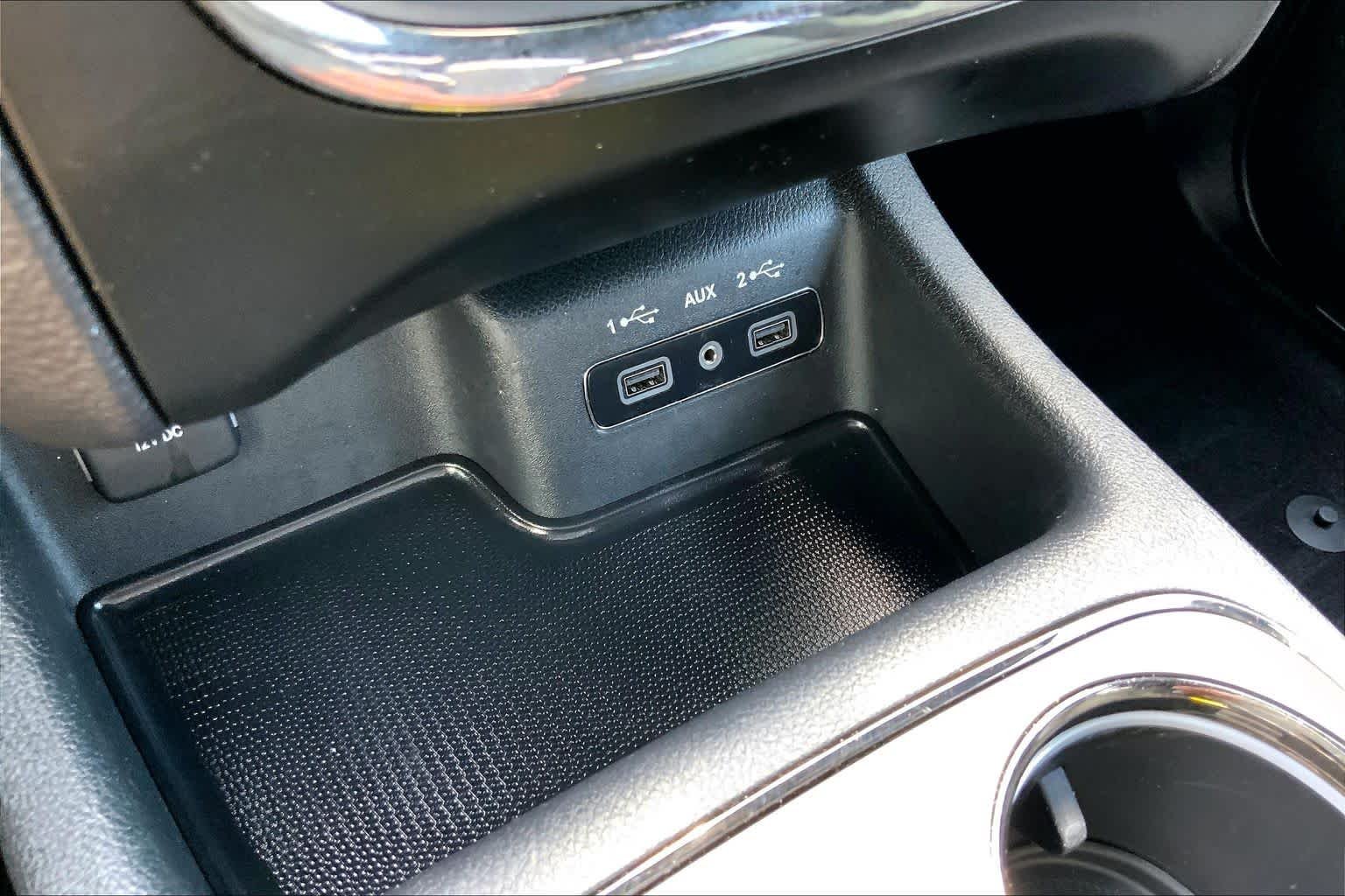 Used 2020 Reactor Blue Pearlcoat Dodge R/T image 32