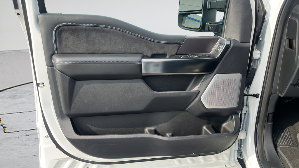 New 2026 Star White Metallic Tri-Coat Ford F-250® Platinum® image 18