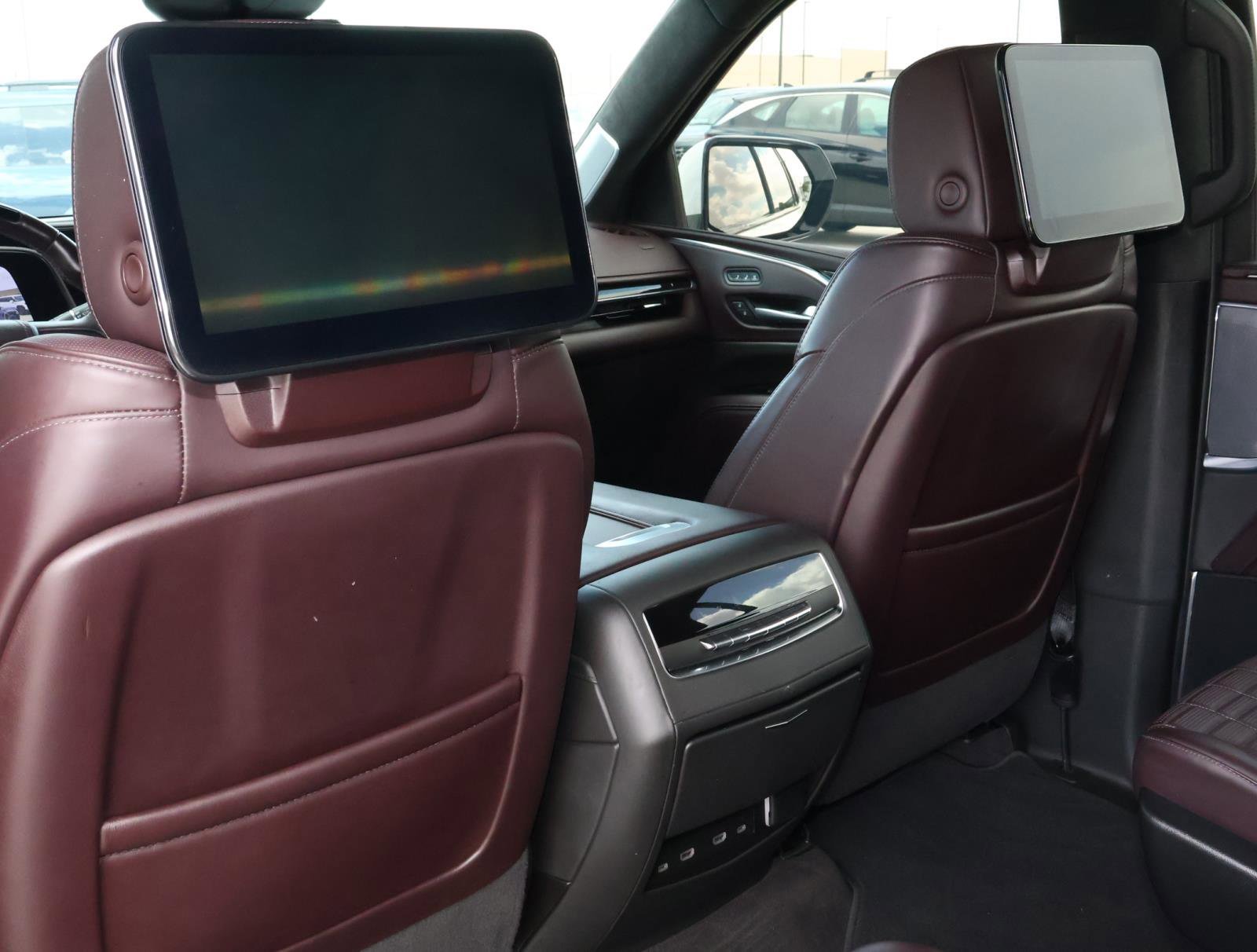 Used 2024 Crystal White Tricoat Cadillac Sport Platinum image 19