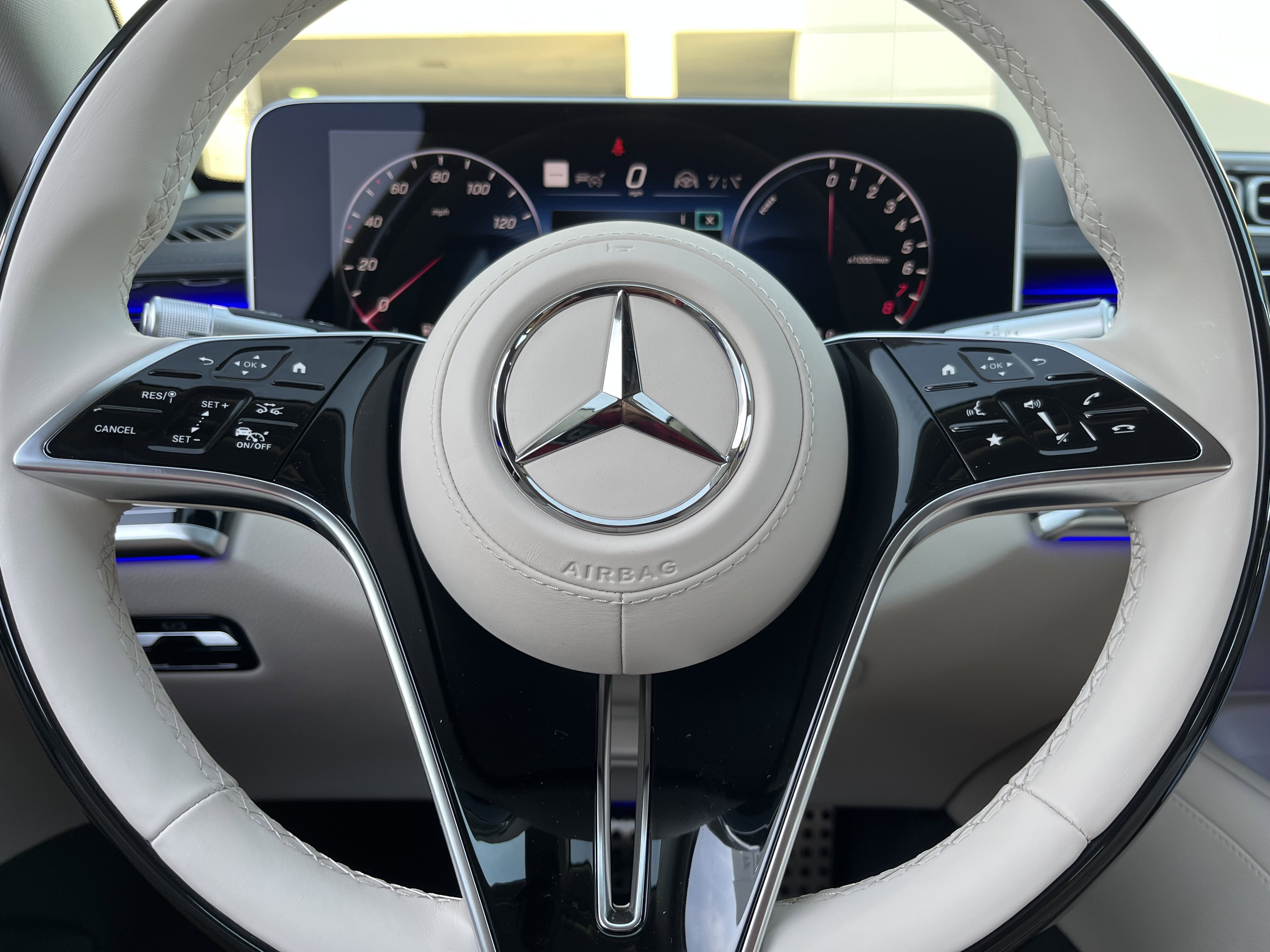 New 2026 Black Mercedes-Benz S 580e image 25