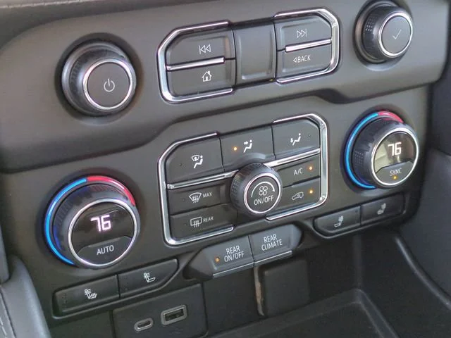 Used 2021 Black Chevrolet LT image 19