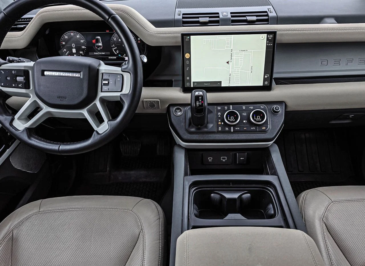 Used 2023 Gondwana Stone Land Rover S image 38