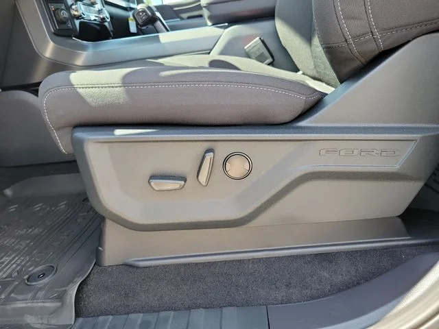 New 2026 Carbonized Gray Metallic Ford XLT image 14