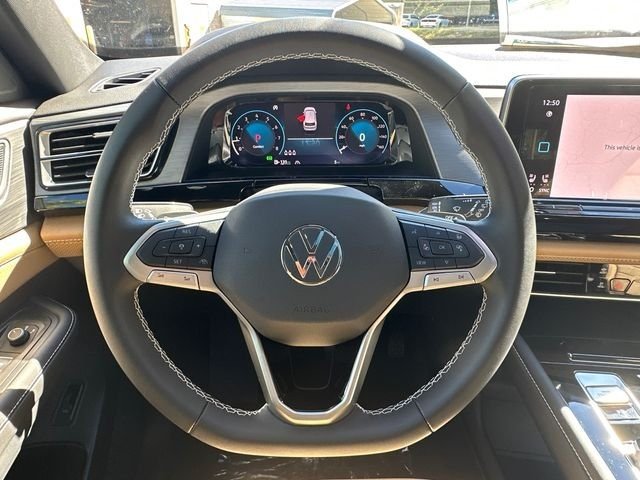 New 2026 Mountain  Lake Blue Metallic Volkswagen 2.0T SE w/Technology image 24