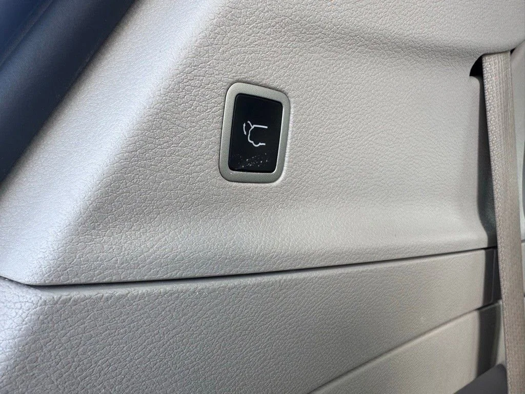 2024 Chrysler Pacifica Touring L - Photo 12