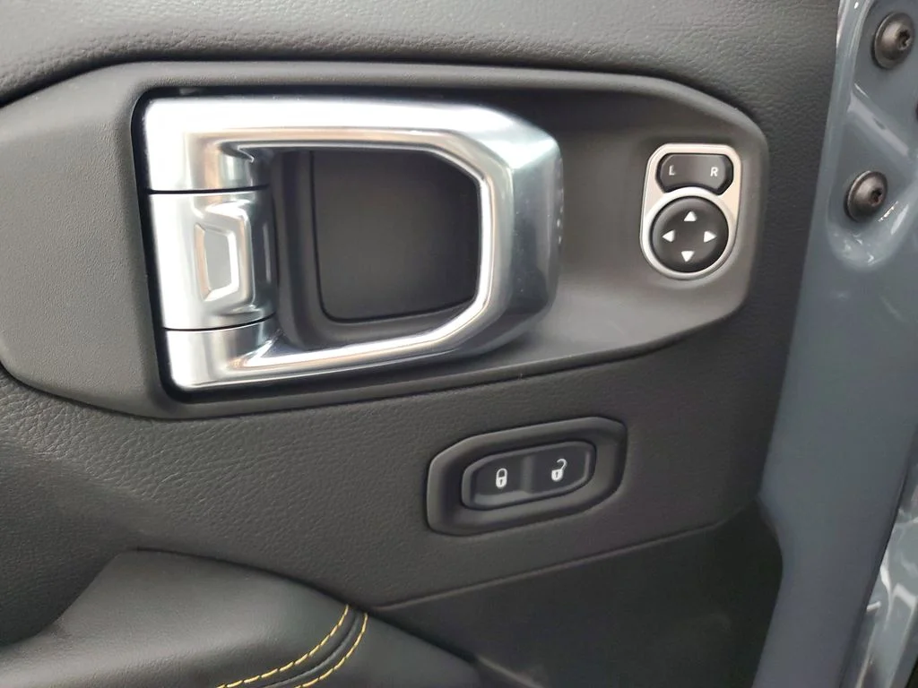 2025 Jeep Wrangler 4-Door Rubicon 392 Final Edition - Photo 30