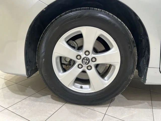 Used 2020  Toyota L image 28