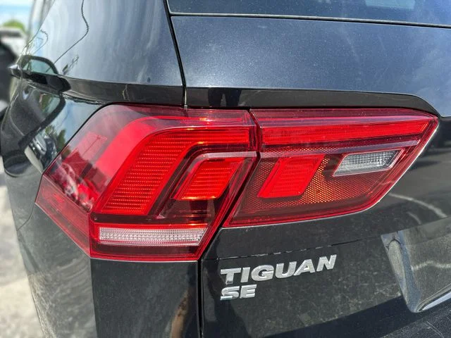 Used 2019 Black Volkswagen 2.0T SE image 27