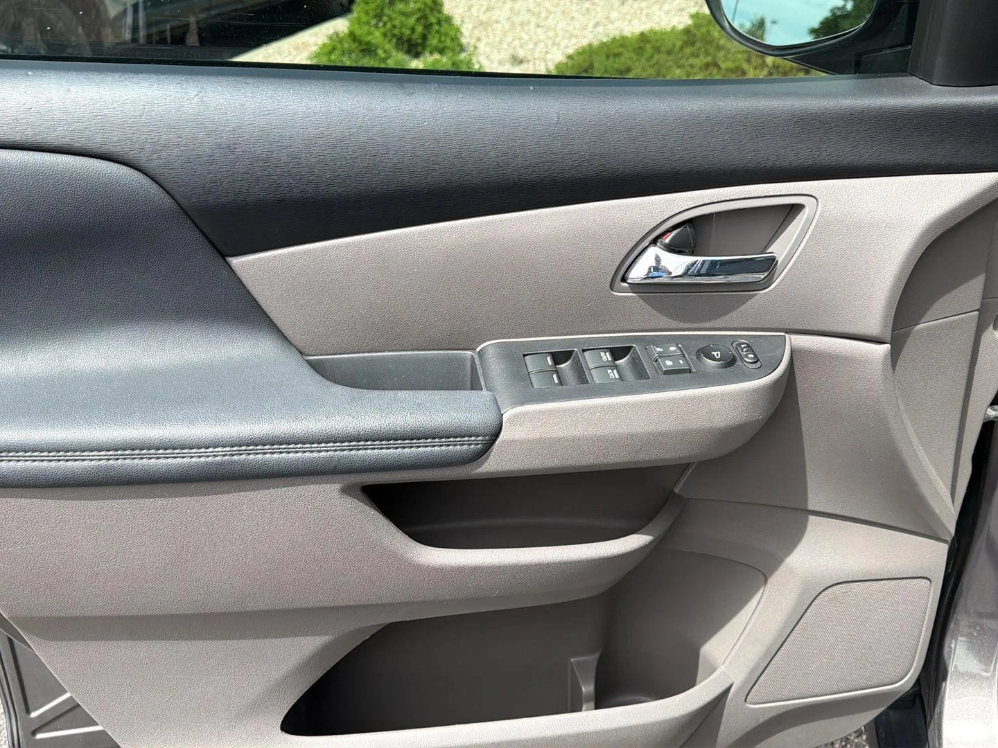 Used 2016 Smoky Topaz Metallic Honda SE image 15