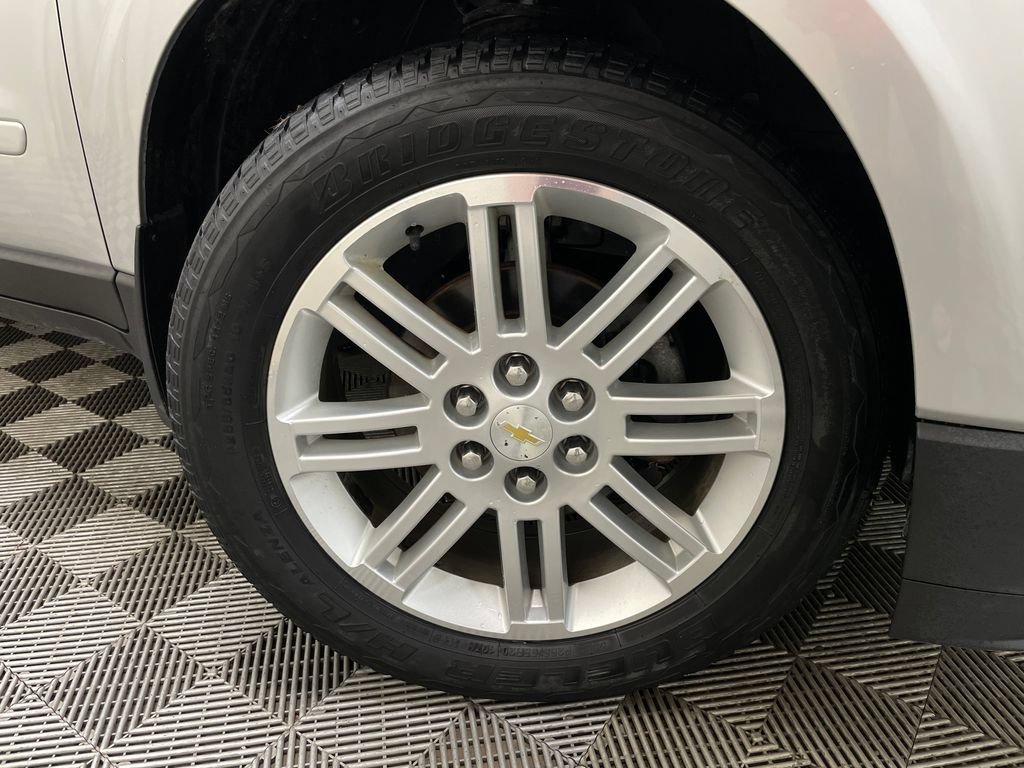Certified Used 2015 SILVER ICE METALLIC Chevrolet LT image 50