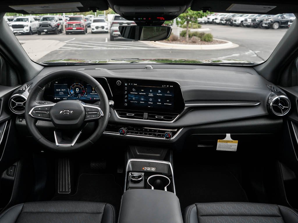 2027 Chevrolet Equinox LT - Photo 12