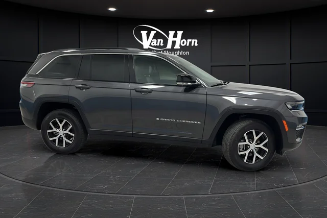 Used 2025 Gray Metallic Jeep Limited image 8