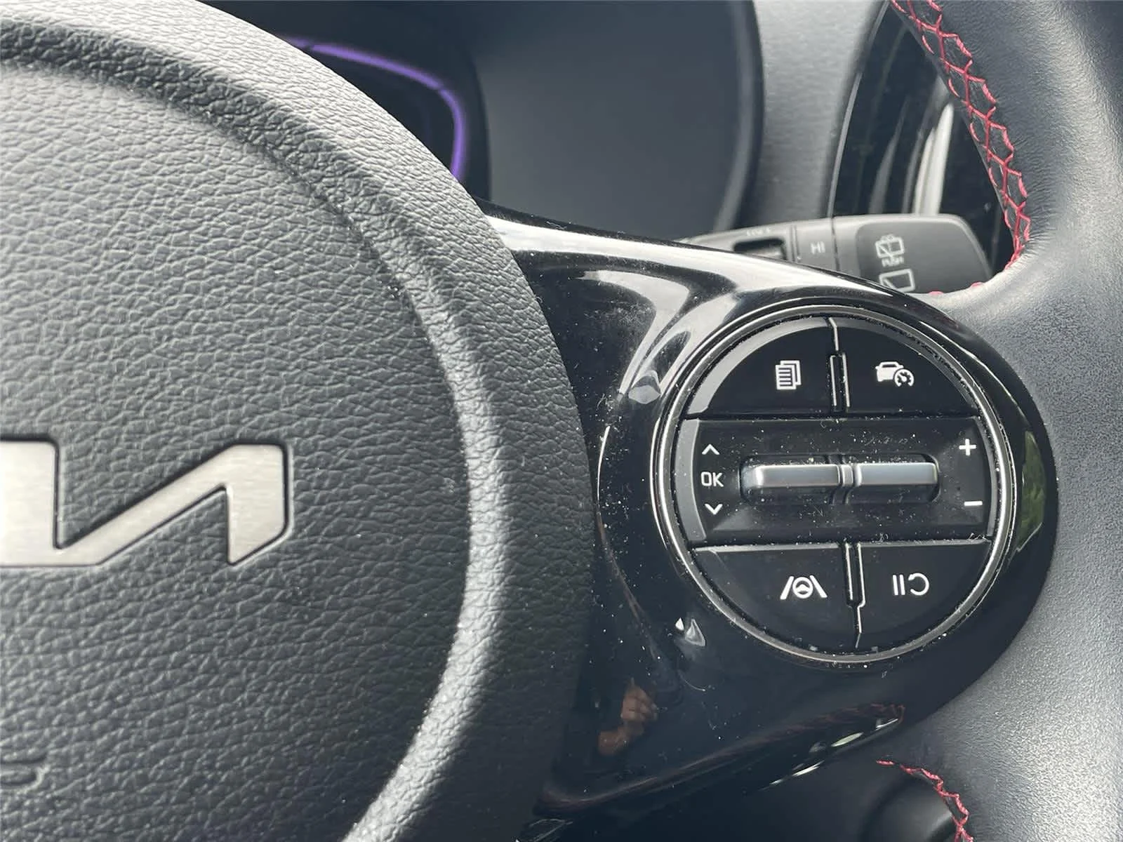Used 2025 Gravity Gray Kia GT-Line image 23