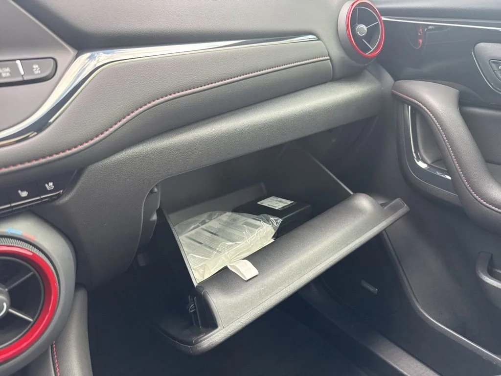 Used 2022 Iridescent Pearl Tricoat Chevrolet RS image 41