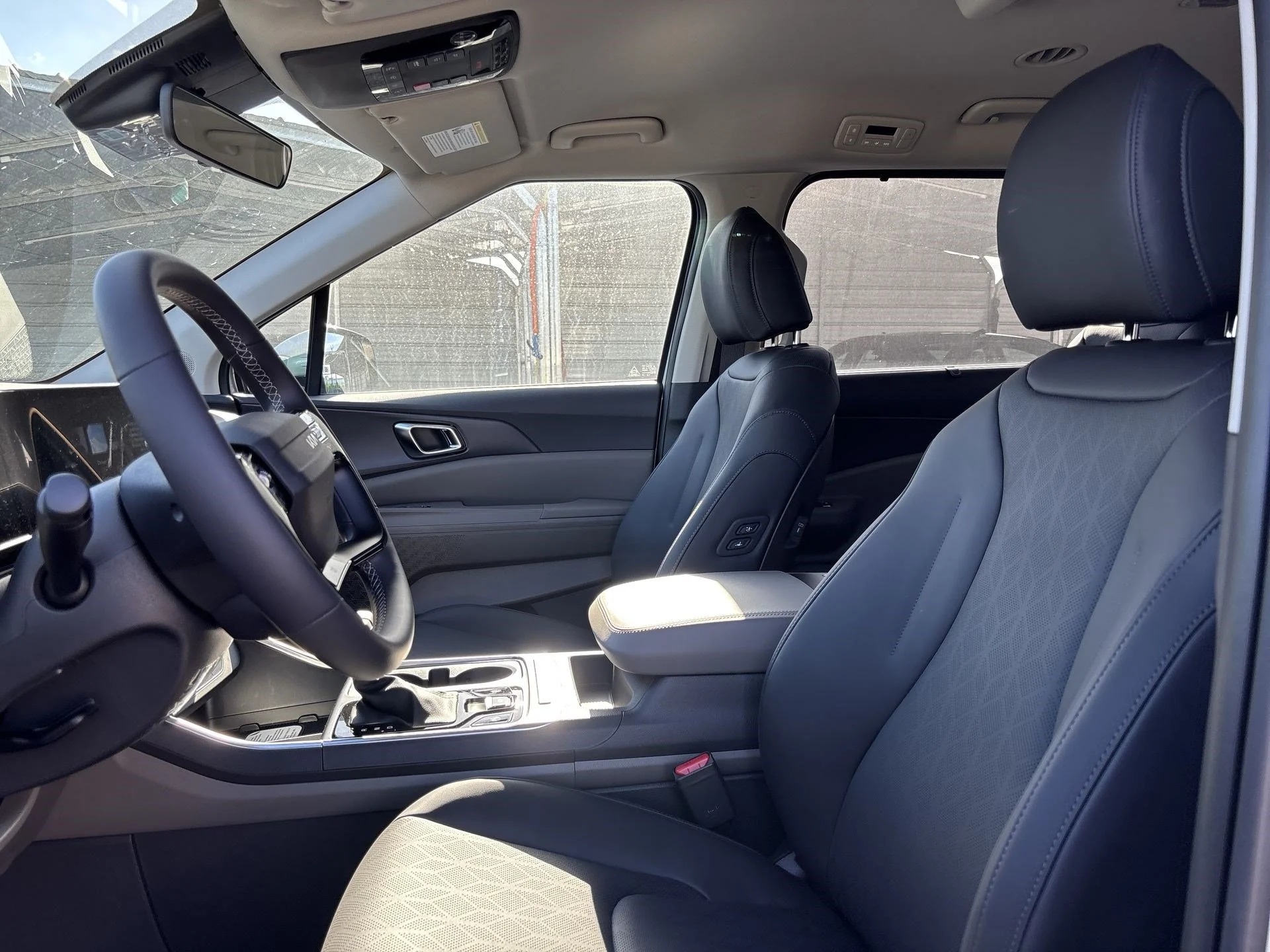 New 2027 Ivory Silver Kia EX image 15