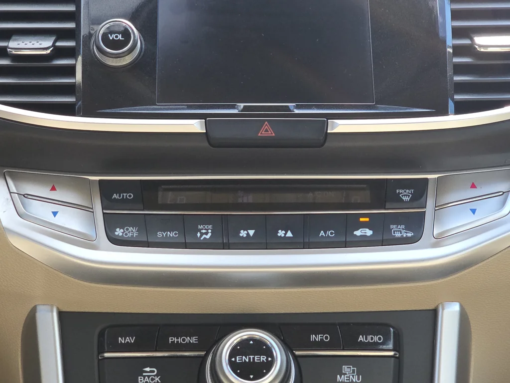 Used 2015 Beige Honda EX-L image 24