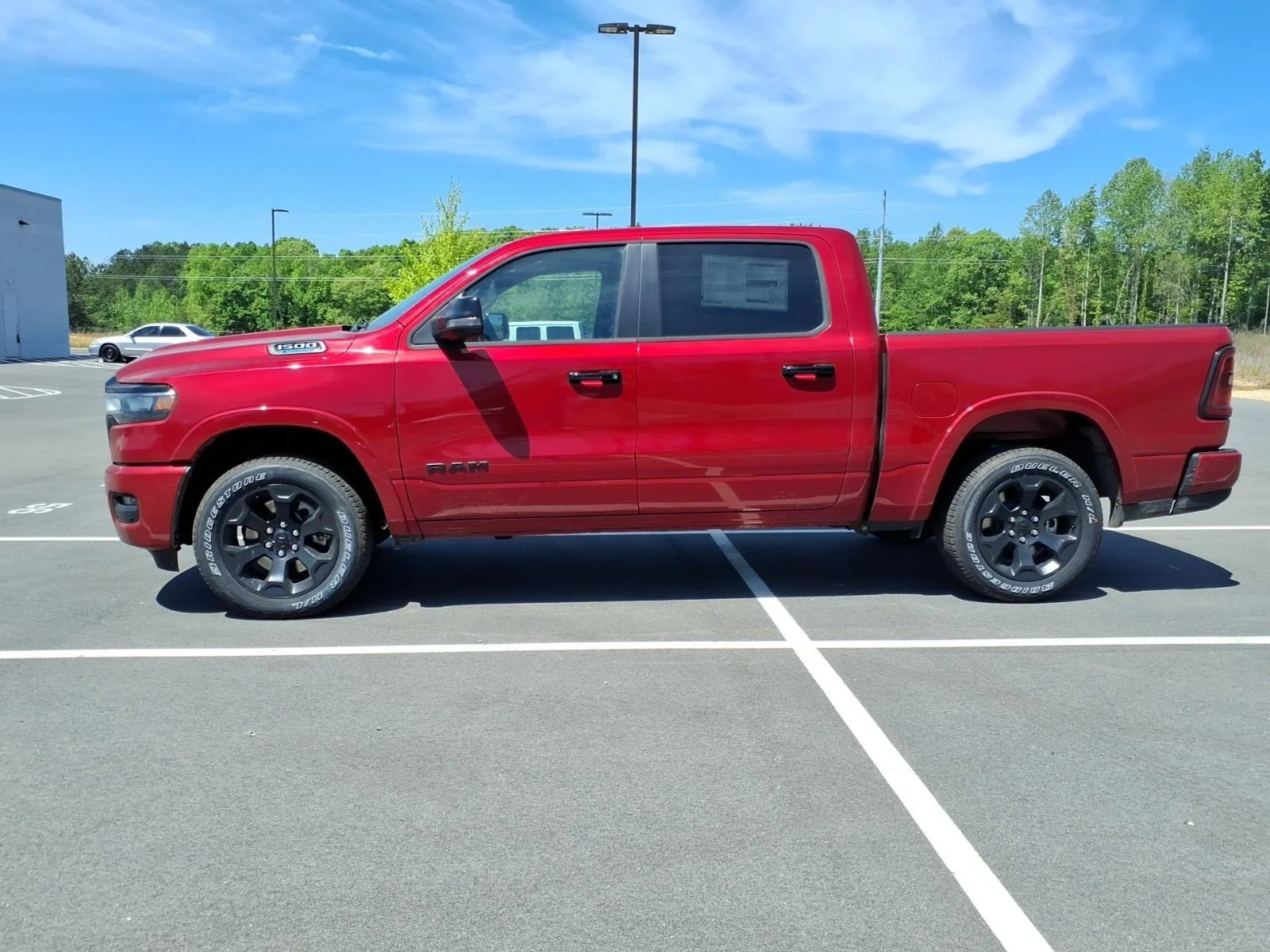New 2026 Molten Red Pearl-Coat Exterior Paint RAM Big Horn image 3