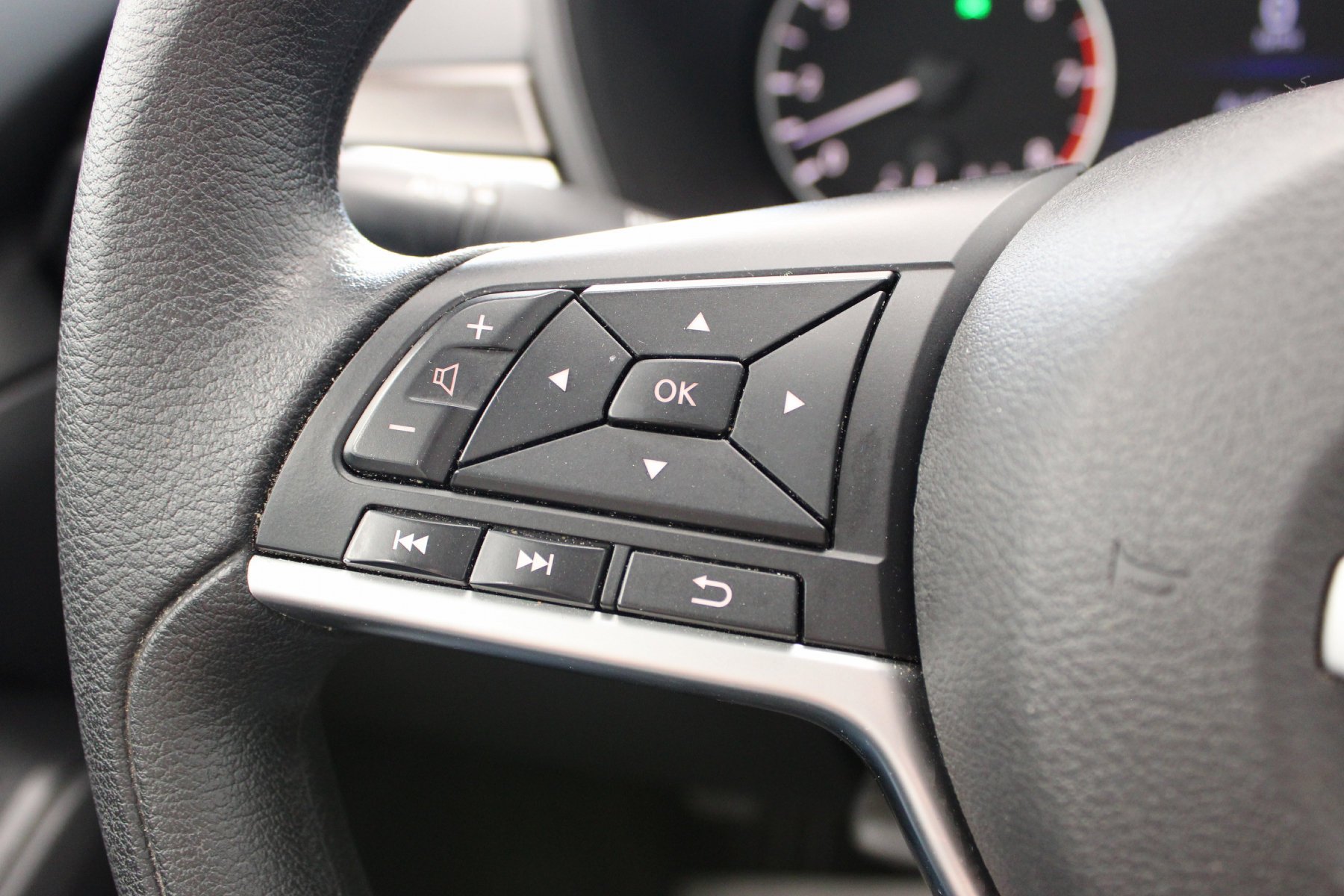 Used 2024 Gun Metallic Nissan 2.5 SV Sedan image 35