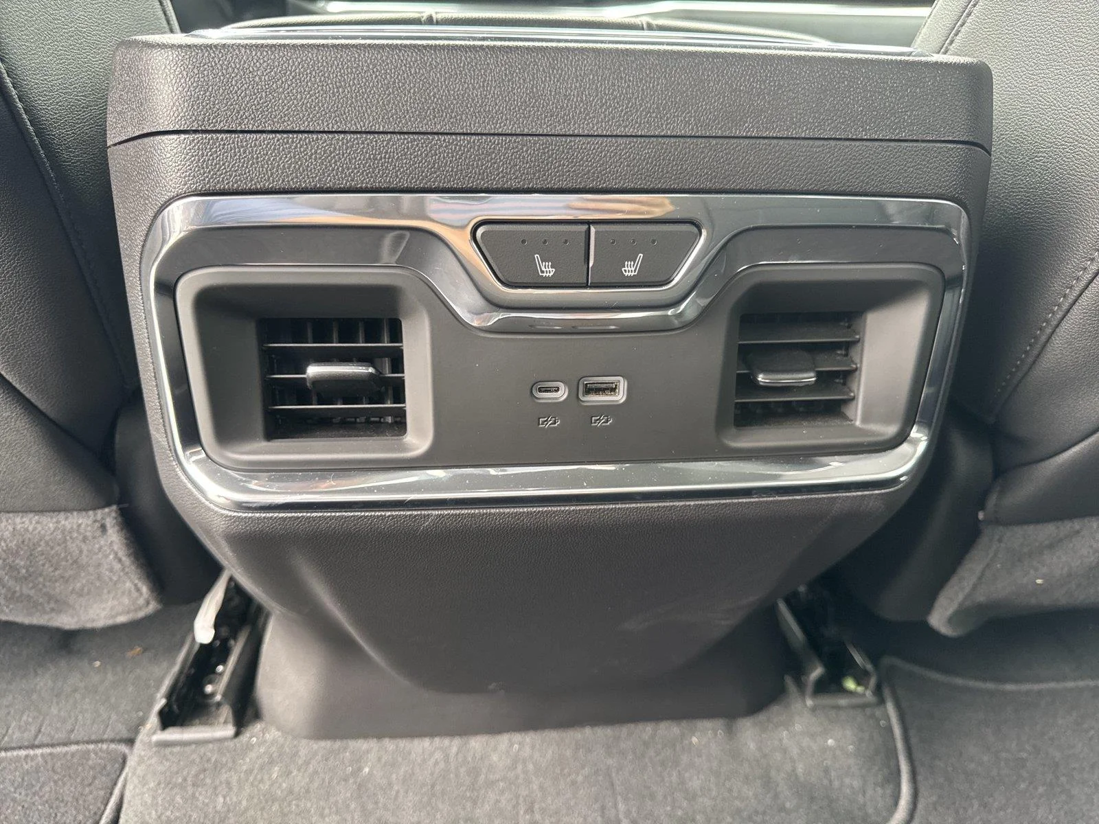 Used 2024 Summit White GMC SLT image 32