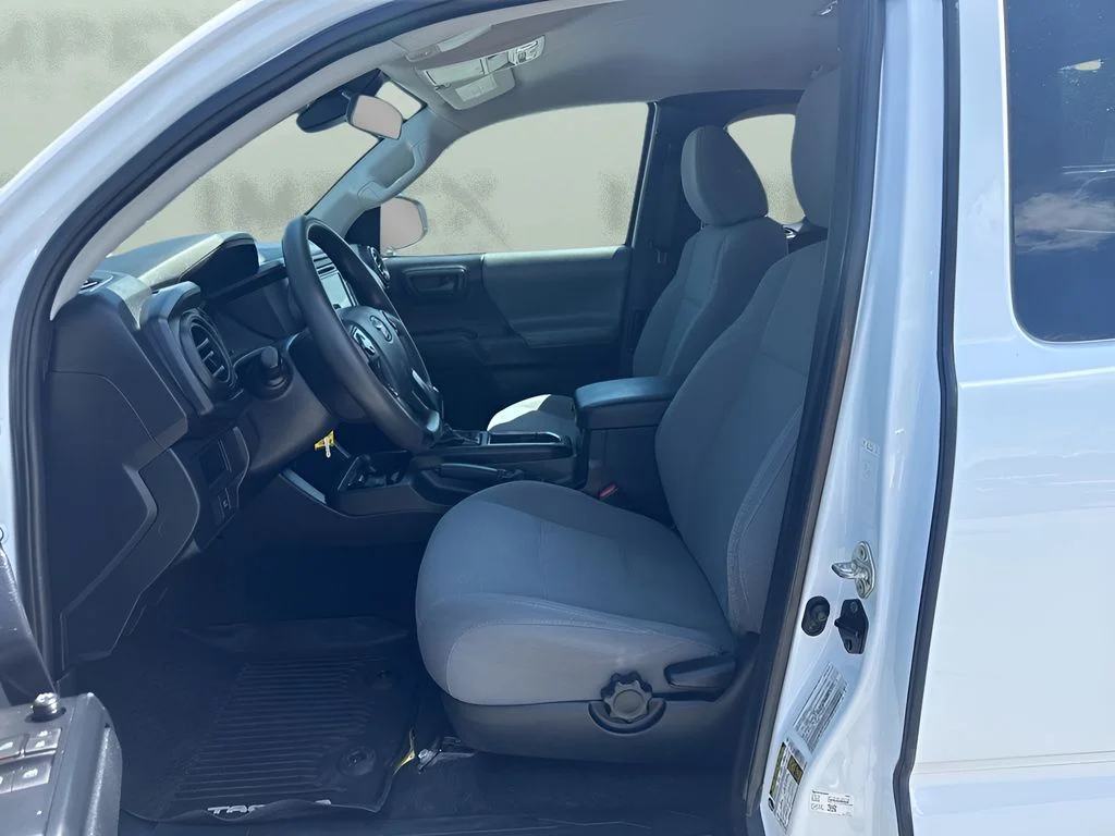 Used 2019 White Toyota SR image 9