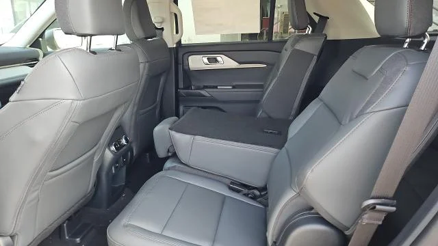 New 2026 Vapor Blue Metallic Ford Active RWD image 27