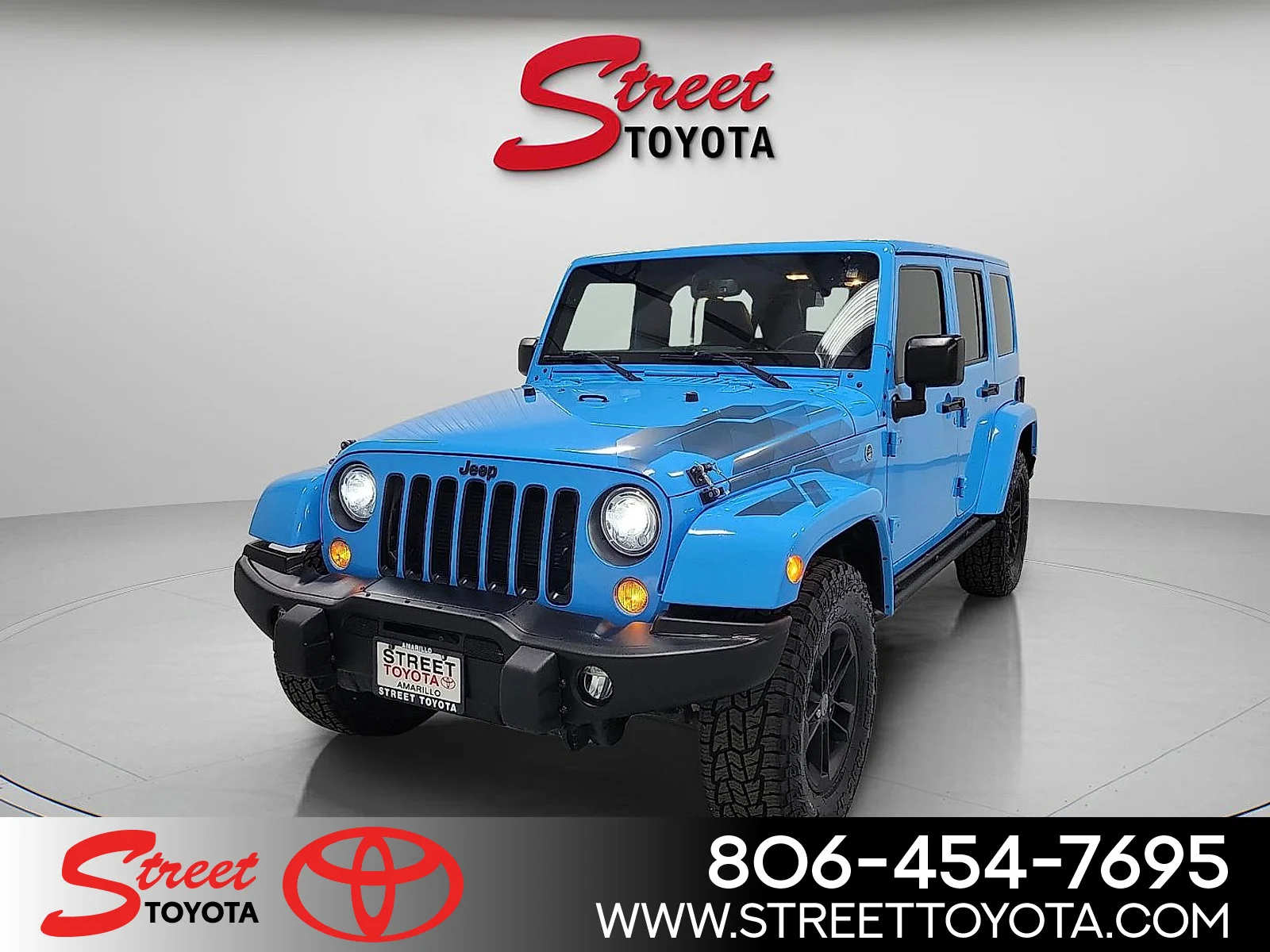 Used 2017 Chief Clearcoat Jeep Winter image 1
