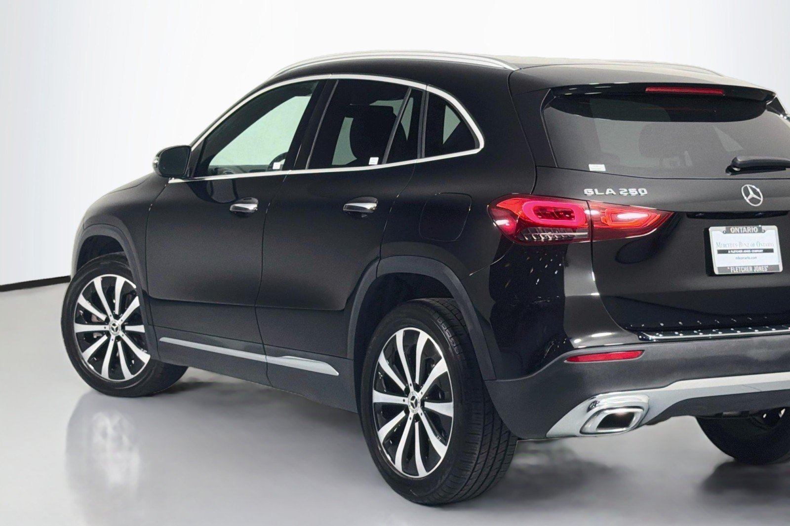 Used 2023 Night Black Mercedes-Benz 250 image 15