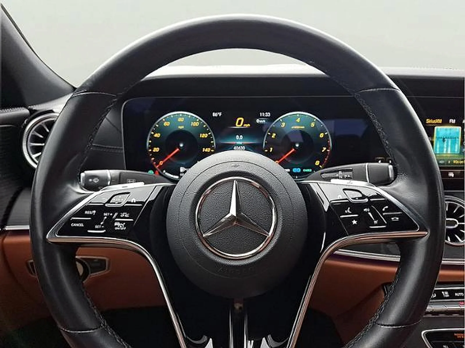 Used 2022 Obsidian Black Metallic Mercedes-Benz 4MATIC® image 11