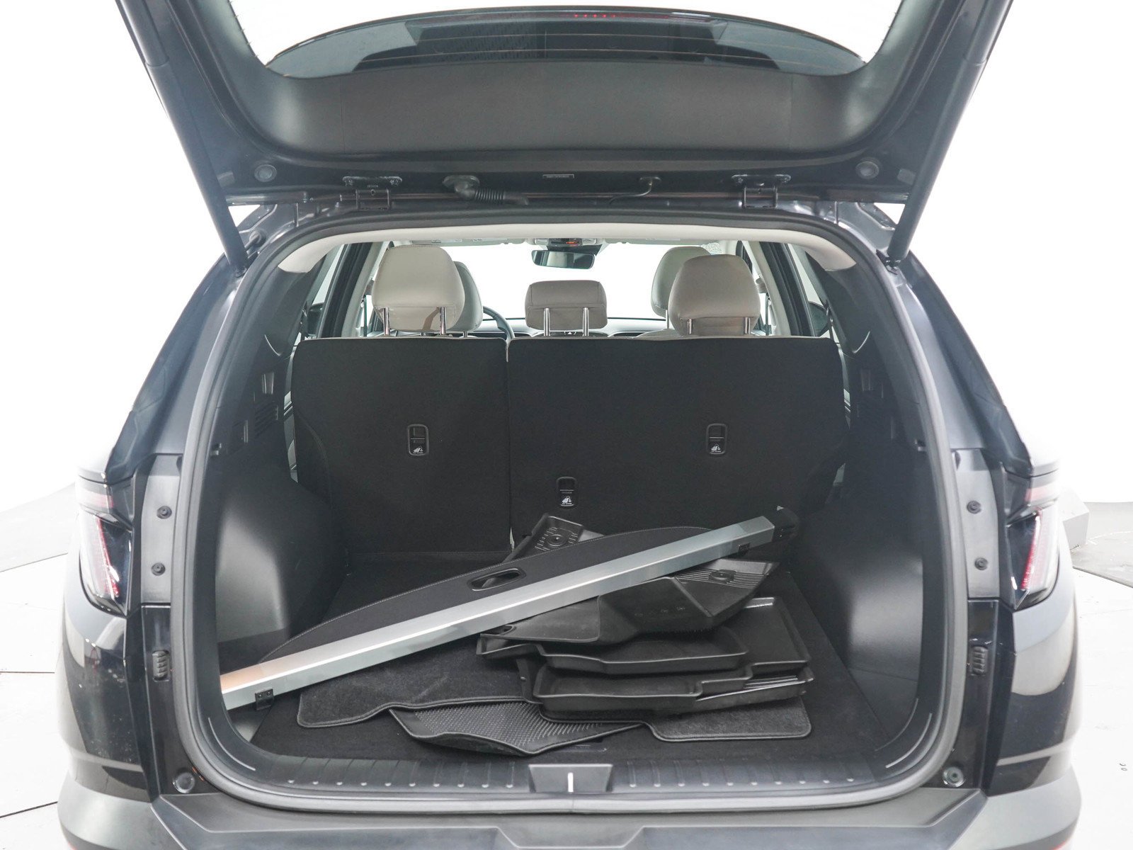 Used 2024 Black Pearl Hyundai SEL AWD *Ltd Avail* image 17
